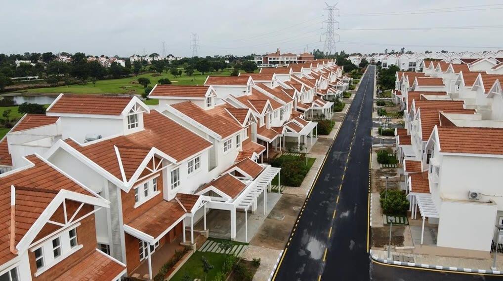 Welcome To Serenity-Luxury Villa At Prestige Augusta Golf Village Bangalore Exterior foto